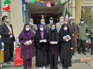 اولین روز دهه فجر با نواخته شدن زنگ انقلاب در مدارس آستانه اشرفیه و بندر کیاشهر آغازشد + تصاویر