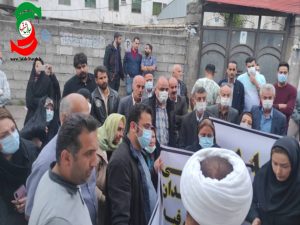 تجمع مردم منطقه جسیدان در جلوی بیت امام جمعه آستانه اشرفیه