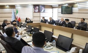 مسئولان نباید به فکر منافع شخصی خود باشند