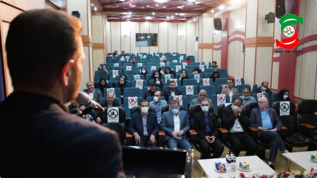 دلسوزی، تعهد، دقت و تخصصص از صفات بارز و ویژگی خبرنگاران می باشد