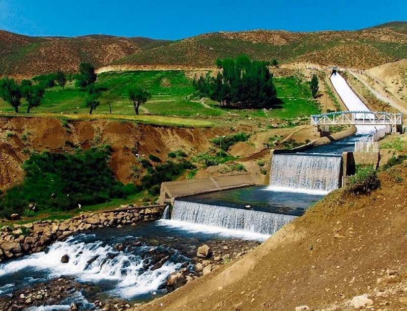 آبی که در هاون میکوبیم!