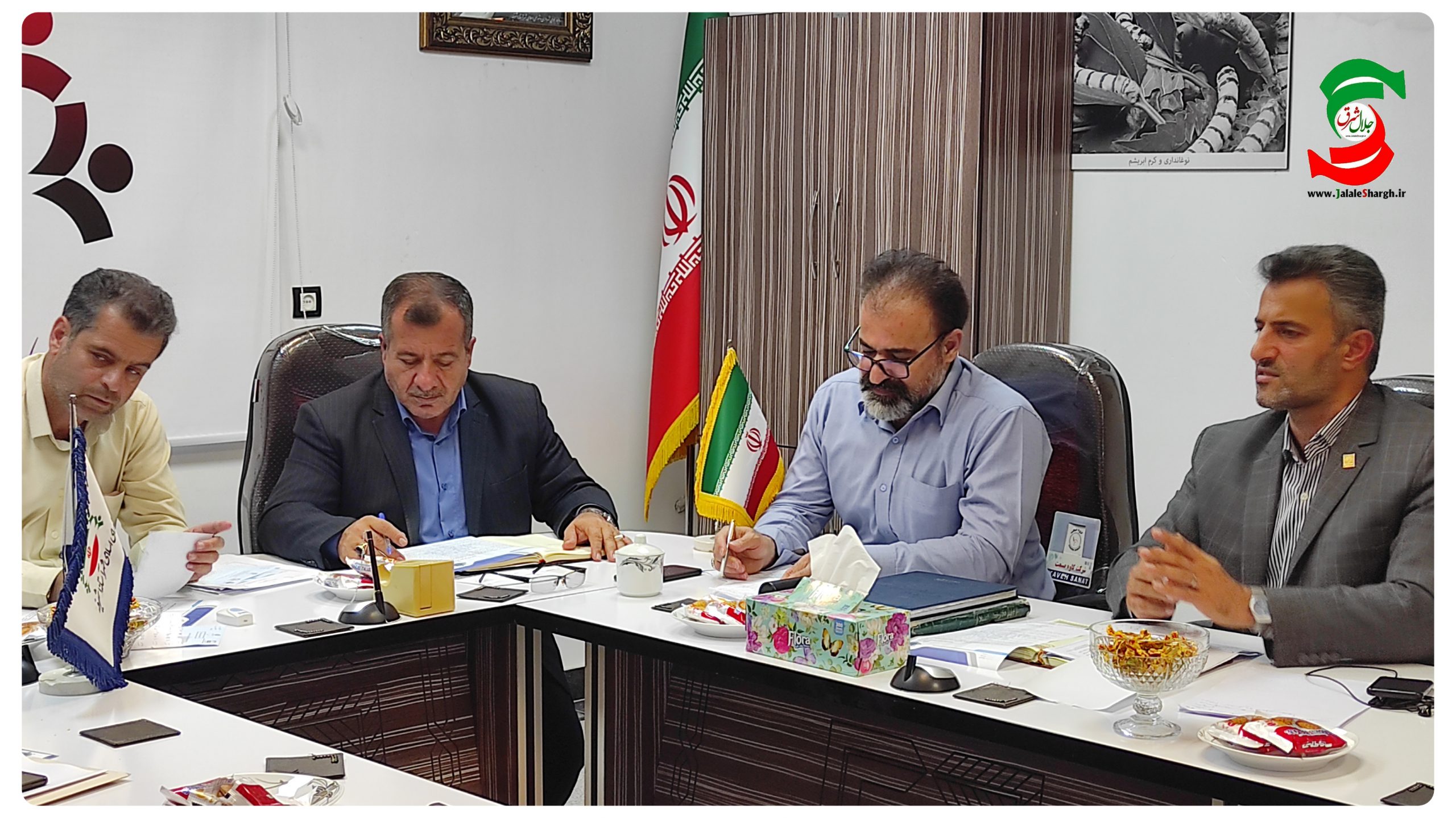 ساماندهی سدمعبر اطراف حرم و شهر از دغدغه های شهرداری آستانه اشرفیه است