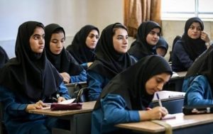 با واکنش‌های سیاسی دانش آموزان چه کنیم؟