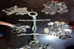 کشف اشیای عتیقه‌ اشکانی در سیاهکل