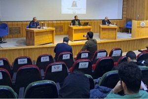 مناظره جنجالی پزشکیان و خضریان؛ سوالات تند و خط قرمزی دانشجویان