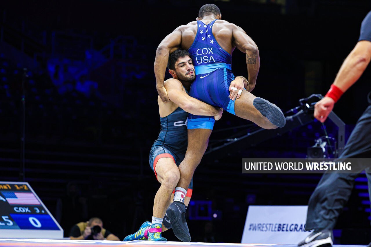  از این تبعیض ناراحتیم / اولین واکنش‌ها به حواله واردات خودروی تیم ملی