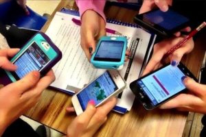 ارائه خدمات از سوی گوگل، متا و اپل به ایرانیان قانونی است