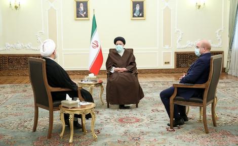 رحمت و عطوفت اسلامی در کنار اجرای قانون در دستور کار مسئولان نظام باشد