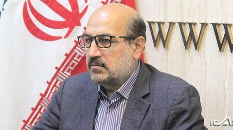 عرضه خودرو در بورس به معنای مزایده و گرانتر شدن خودرو است/وحشتناکترین نوع قیمتگذاری خودرو انتخاب شده است/امروزه سرهمکنندگان خودرو سود هنگفتی را از جیب مردم به دست میآورند