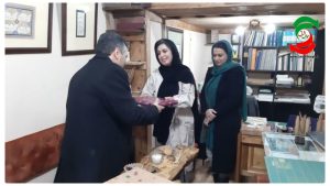 از دوبانوی برگزیده آستانه اشرفیه در جشنواره خوشنویسی “مشق مادر” تقدیر شد