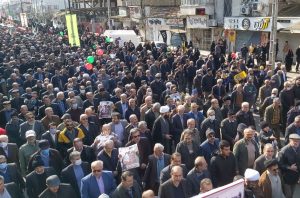 ما گر زسربریده می‌ترسیدیم/ در محفل عاشقان نمی‌رقصیدیم