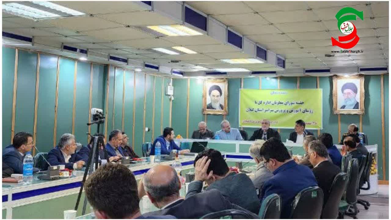 معلمان و مدارس پیشگام عرصه فرهنگ در جامعه هستند