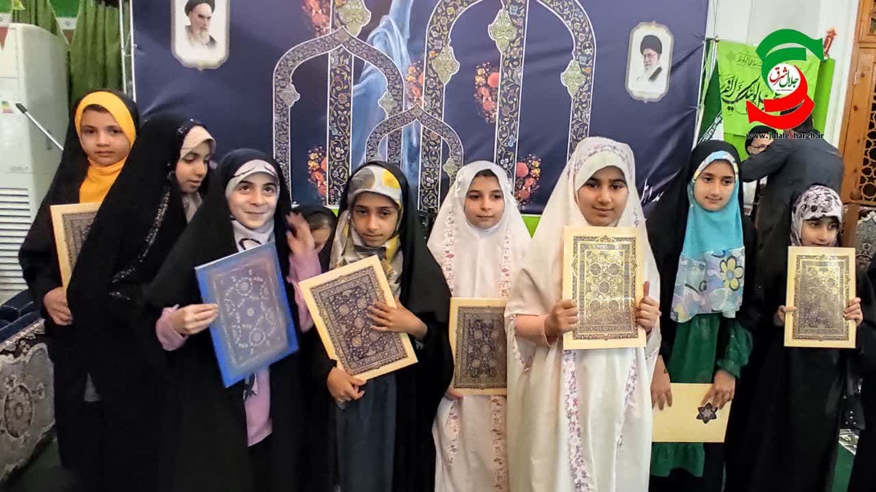 برگزاری محفل قرآنی و جشن روزه اولی ها با حضورقاری بین المللی گیلان  در آستانه اشرفیه