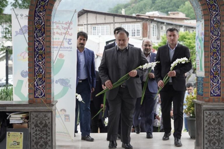 افتتاحیه سومین جشنواره ملی تئاتر کودک، نوجوان و عروسکی ایثار در لاهیجان