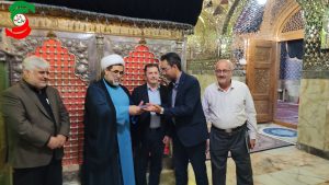 پرداخت چک نزدیک به ۱۰ میلیارد ریالی خسارت آتش سوزی به حرم مطهر از سوی بیمه کوثر