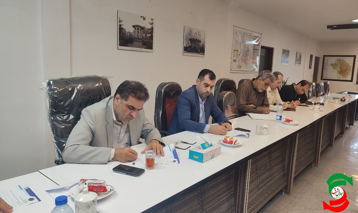 نه حرف اضافه خواهم زد و نه قول اضافی خواهم داد / شهر ما کثیف است و این موضوع باید اصلاح شود/ سد معبر شهرداری به طور کلی تعطیل است/هر جا رفتیم  و با هر مسئولی صحبت کردیم  انبوهی از مشکلات دیدم