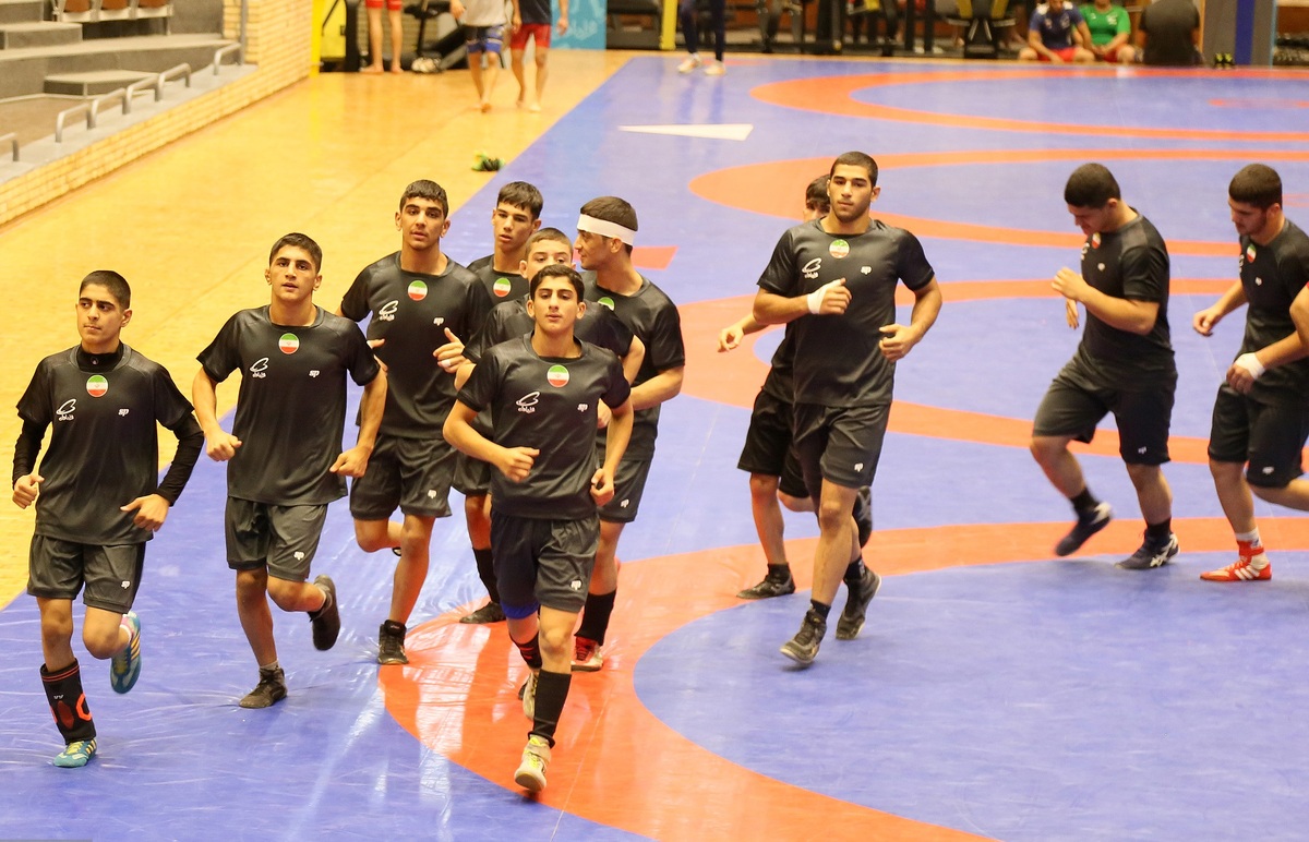 تناقض‌های دعوت از کشتی‌گیران به اولین اردو/ وقتی منافع ملی قربانی لیگ می‌شود!