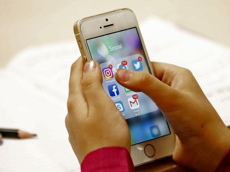 غفلت از سواد رسانه؛ سوادرسانه‌ای در مرحله جنینی است/آلفایی‌ها گوی سبقت را از والدین ربودند