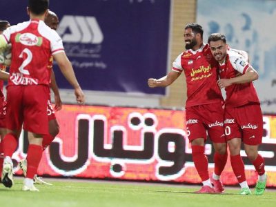 پرسپولیس به یک قدمی استقلال رسید/ پرسپولیس ۱- گل‌گهر ۰