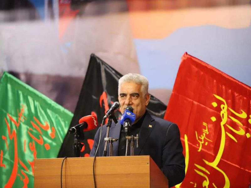 نیروهای انتظامی ستون‌های استوار امنیت در کشور هستند