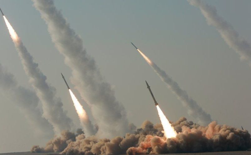 موشکباران شدید پیش از آغاز نبرد بزرگ/ آمادگی هزاران رزمنده برای روز تاریخی حمله