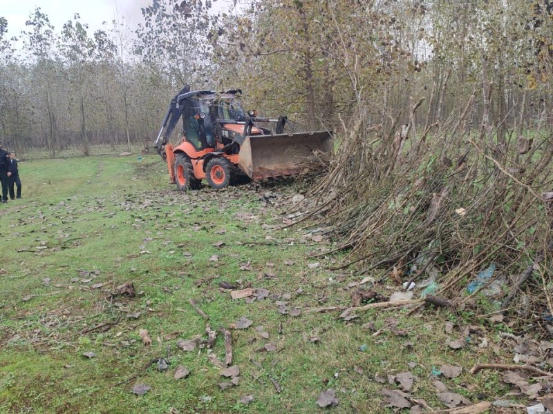 آزاد سازی ۳۵ هکتار از زمین های حریم بستر سفید رود روستای کشل آزاد سرا +عکس و فیلم رفع تصرف و شکوائیه روستائیان