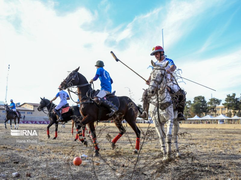 مسابقات چوگان ساحلی قهرمانی کشور درتالش گیلان آغاز شد