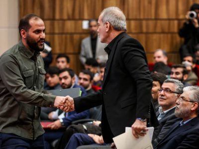 روایتی از روز دانشجو؛ شنیدن صدای فعالان دانشجویی و ۸۰۰ پیامکی که به پزشکیان رسید