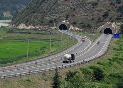 آزادراه قزوین ـ رشت تا ۳ هفته آینده بازگشایی‌ می‌شود