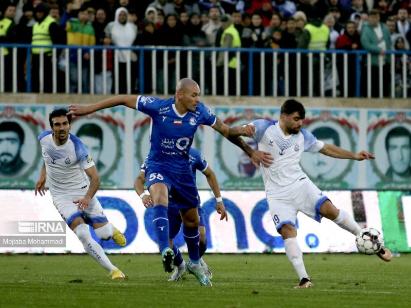 ملوان یا استقلال؛ کدام تیم از بحران خارج می شود