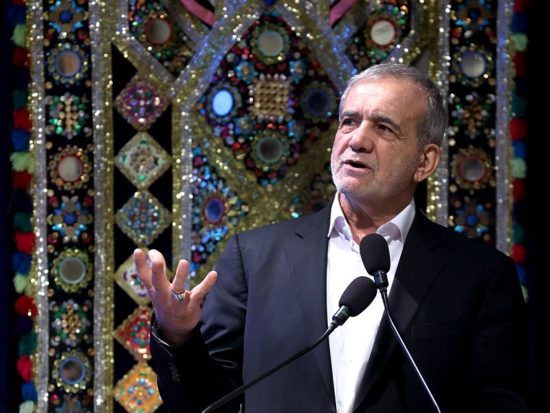 قولی نمی‌دهم که نتوانم اجرا کنم/ با کمک مردم مشکلات را حل خواهیم کرد