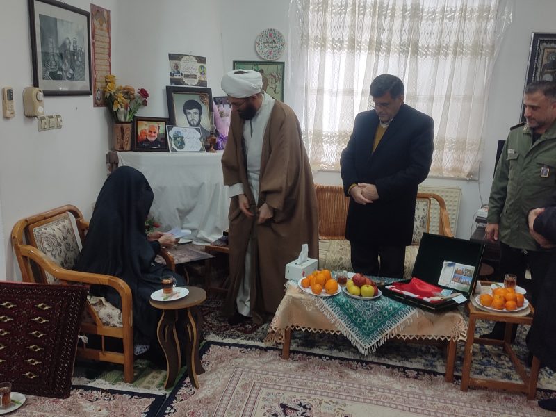 دیدار فرماندار ، امام جمعه و نماینده شهرستان آستانه اشرفیه با مادر شهید علی عباسی کیسمی