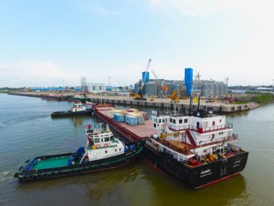 عملیات اجرایی هفتمین اسکله مجتمع بندری کاسپیبن در بندرانزلی آغاز شد