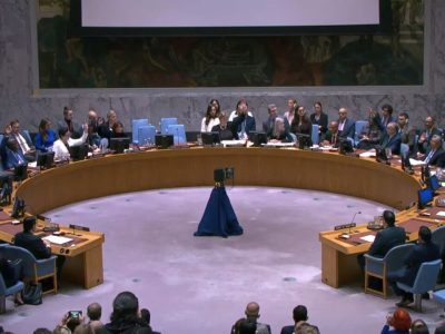 رویترز: شورای امنیت فردا در مورد افزایش ذخایر اورانیوم با غنای بالای ایران، پشت در‌های بسته تشکیل جلسه خواهد داد / ۶ کشور خواهان برگزاری این جلسه شده‌اند / انگلیس، فرانسه و آلمان به شورای امنیت اطلاع داده‌اند که در صورت نیاز، آماده‌اند تا تحریم‌های بین‌المللی علیه ایران را از سر بگیرند