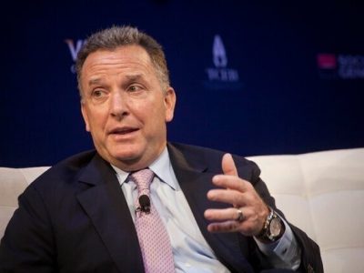 ترامپ در نامه به ایران نوشته است بیایید سوءتفاهم‌ها را برطرف کنیم و یک برنامه راستی‌آزمایی هسته‌ای ایجاد کنیم تا هیچ‌کس نگران تسلیحاتی شدن مواد هسته‌ای شما نباشد / ترامپ می‌خواهد با تهران با احترام برخورد کند و اعتمادسازی کند / ایرانی‌ها از طریق کانال‌های محرمانه، از طریق چندین کشور، با واشنگتن تماس گرفته‌اند / ترامپ آماده است تا «همه چیز را حل کند» / امیدوارم تهران پاسخ مثبت بدهد