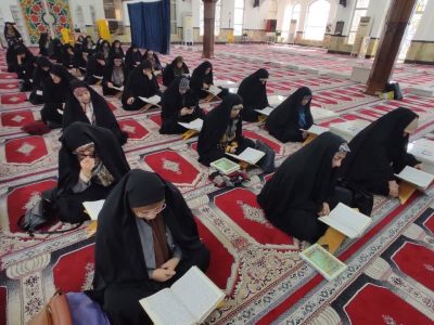 محفل انس با قرآن کریم در جوار شهدای ۸ سال دفاع مقدس آستانه اشرفیه برگزارشد