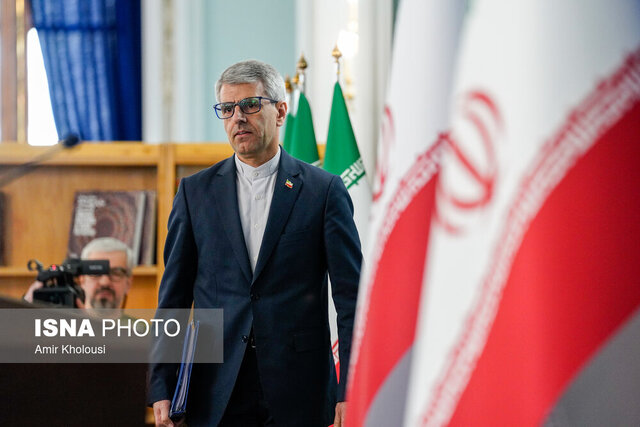 بقائی: شایعه دیدار پزشکیان و ترامپ، خبرسازی جعلی است