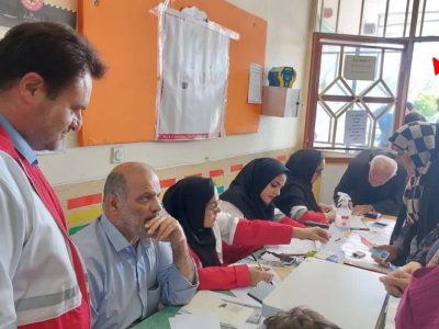 ارائه خدمات درمانی کاروان سلامت هلال احمر در روستای دستک