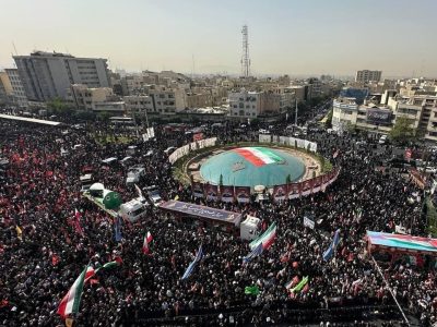 تشییع ۶۰ لاله وطن؛ ایرانم داغدار اما استوار و مقاوم