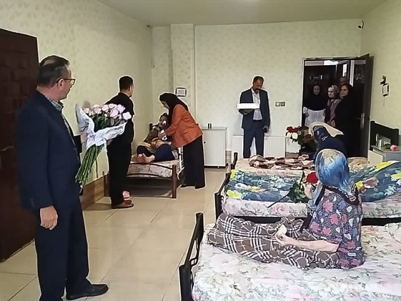 دیدار انجمن صنفی گاز آستانه اشرفیه و بندر کیاشهر با سالمندان مرکز مهر آئین