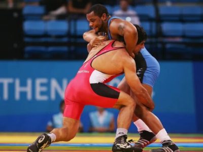 ستاره کشتی آمریکا: گریه کنان از علیرضا حیدری شکست خوردم