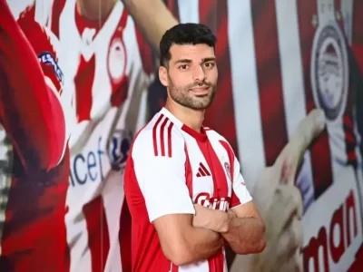 از بوشهر تا بندر پیرئوس: کارگران، طارمی را بغل کردند