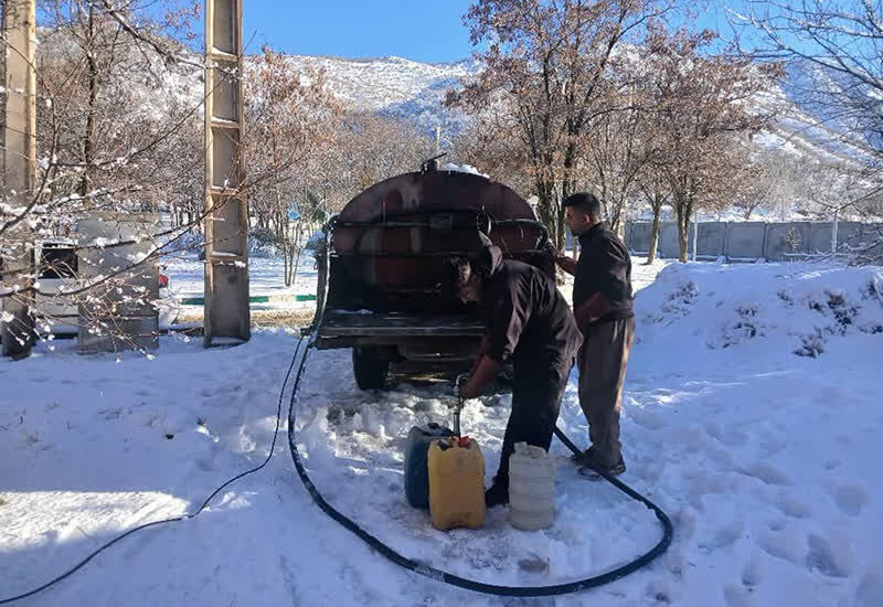 سوخت‌رسانی به نقاط صعب العبور متوقف نشد
