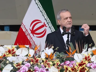 پزشکیان: در پی تقابل با مردم نیستیم و آماده‌ایم صدای مردم را بشنویم /۱۸ و ۱۹ دی غم بزرگی ایجاد کرد، باید این زخم را درمان کنیم /آماده گفت‌وگو هستیم و براساس خطوط قرمز رهبری حرکت می کنیم/راه دیپلماسی را براساس جهت‌گیری رهبری پیش گرفته‌ایم/اعتراض، نعمت است
