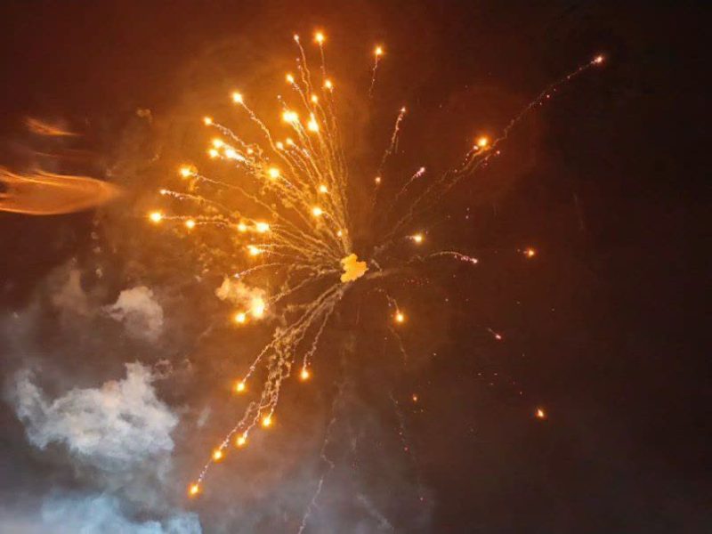 مراسم نور افشانی شب ۲۲ بهمن با فریاد الله اکبر در آستانه اشرفیه + فیلم