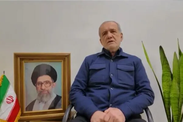 پیام تصویری پزشکیان (+فیلم): توقف حملات به کشورهای همسایه / از کشورهای همسایه که از طرف ایران مورد حمله قرار گرفتند از طرف خودم عذرخواهی می کنم / از مردم تشکر می کنم / همه اختلافات را کنار بگذاریم و از خاک سرزمین خود دفاع کنیم