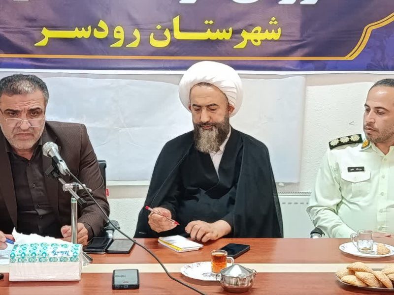فاصله گرفتن جوانان از مساجد از چالشهای فرهنگی جامعه است/باید از ظرفیت مردم برای تقویت فعالیتهای فرهنگی و اجتماعی بهره برد