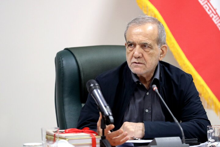 پزشکیان: با تمام افرادی که بتوانند گرهای از مشکلات مردم بگشایند، همکاری خواهم کرد