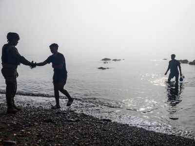بحران مهاجران در سئوتا؛ اسپانیا کنترل مرزها را در دست گرفت