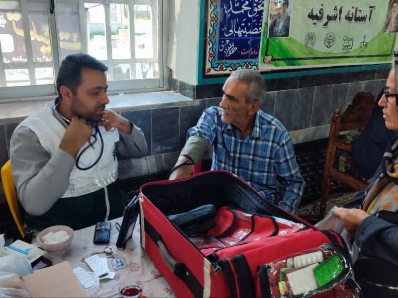 میز خدمت جهادی در روستای فوشازده آستانه اشرفیه برگزار شد